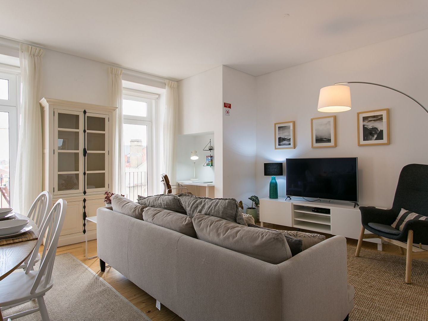 Altido Elegant Deluxe & Altido Luxurious 3-bedroom Apt With Terrace In Intendente Apartment Lissabon