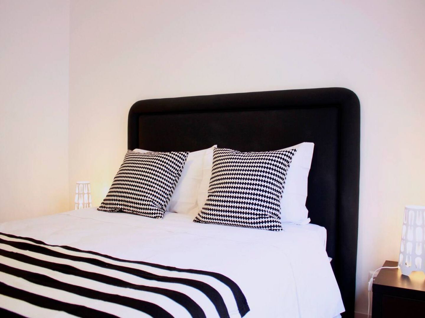 Apartamento Altido Modern 1-bed With Terrace, Moments From São Bento Palace Lisboa