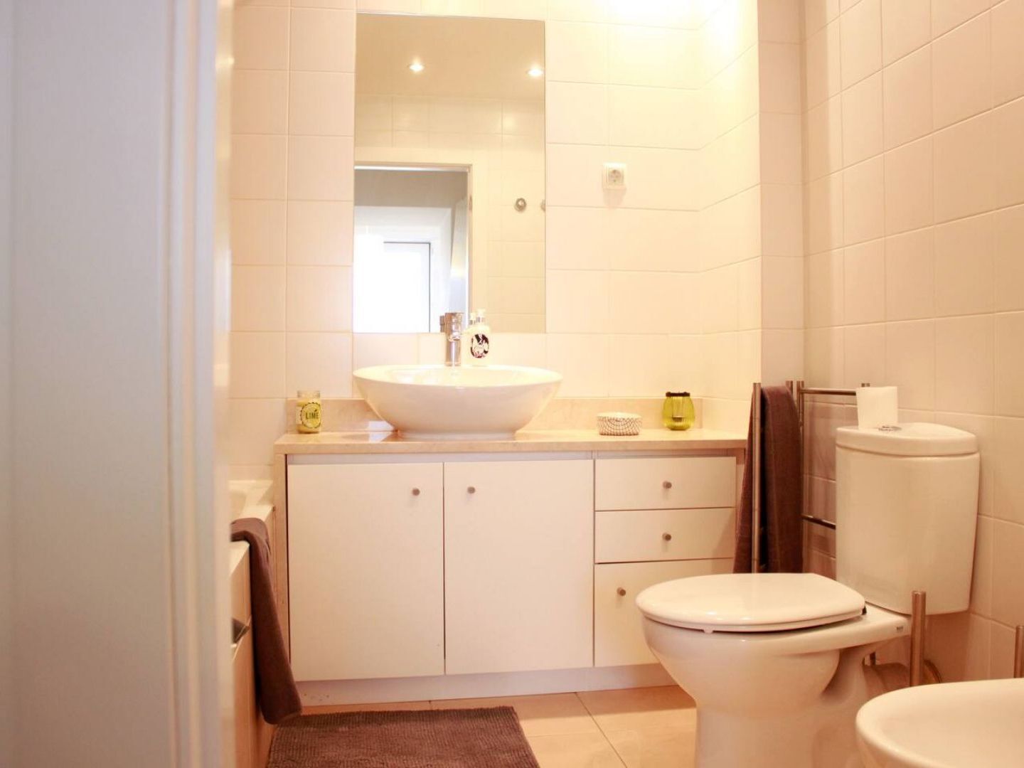 Altido Modern 1-bed With Terrace, Moments From São Bento Palace Apartamento Lisboa