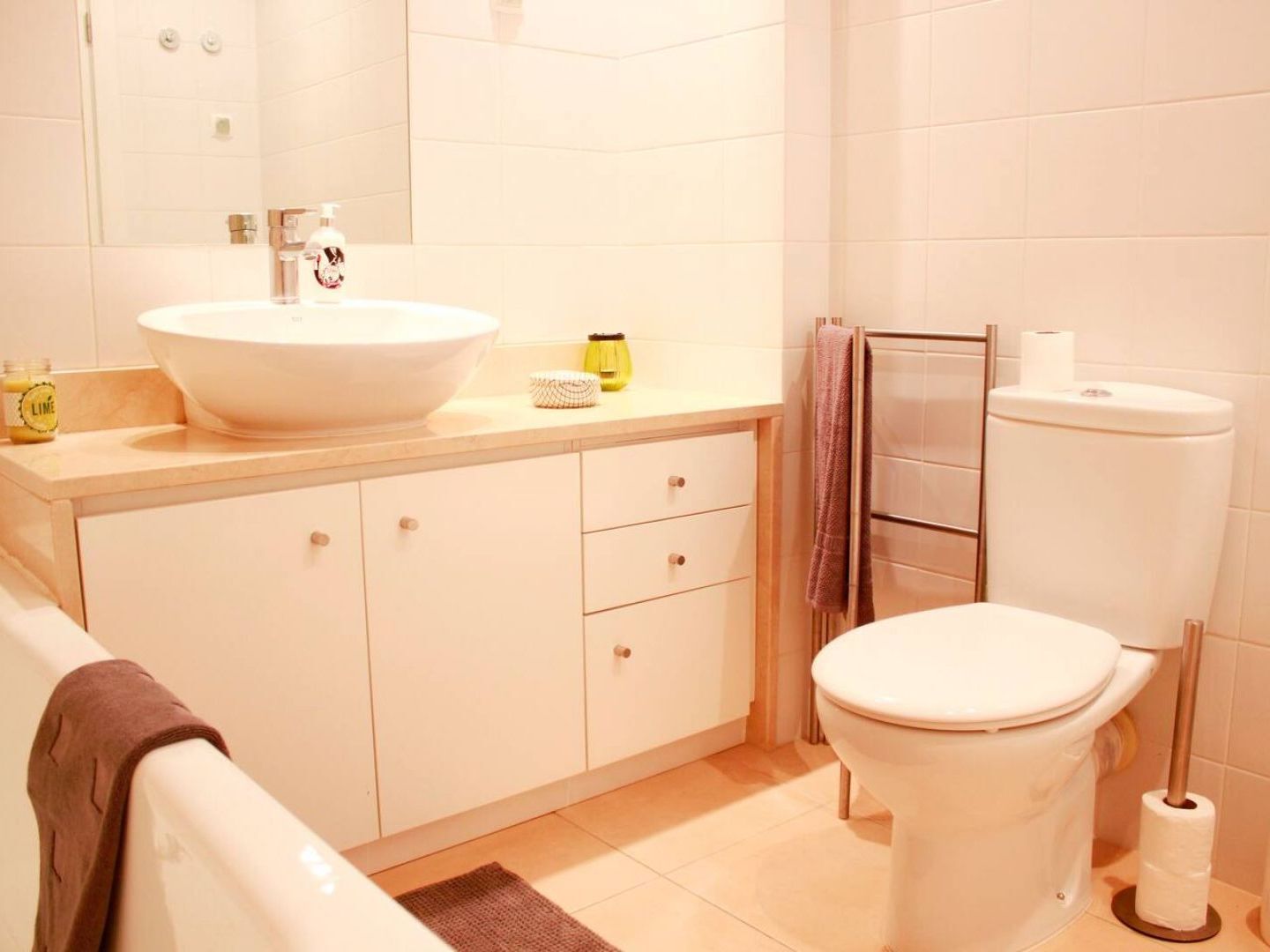 Altido Modern 1-bed With Terrace, Moments From São Bento Palace *