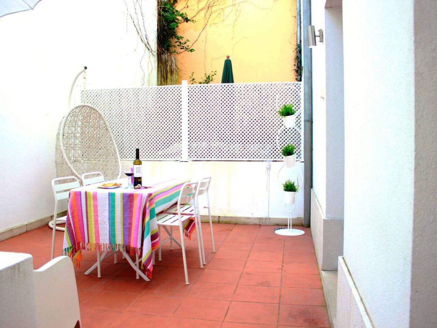 Altido Modern 1-bed With Terrace, Moments From São Bento Palace * Lisboa
