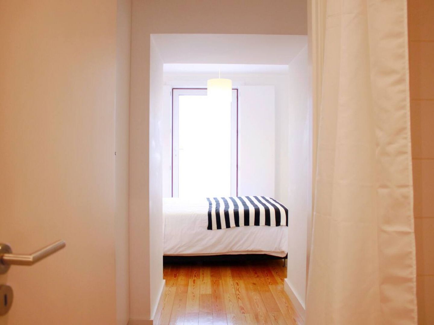 Altido Modern 1-bed With Terrace, Moments From São Bento Palace *