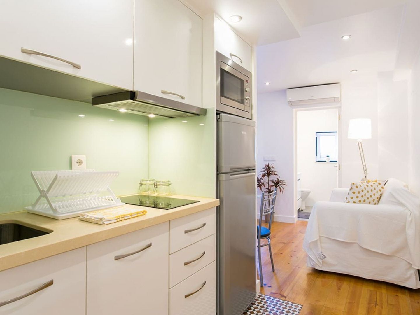 Joivy Cosy 1-bed Flat With Balcony In Alfama, Moments From The Port Apartment *