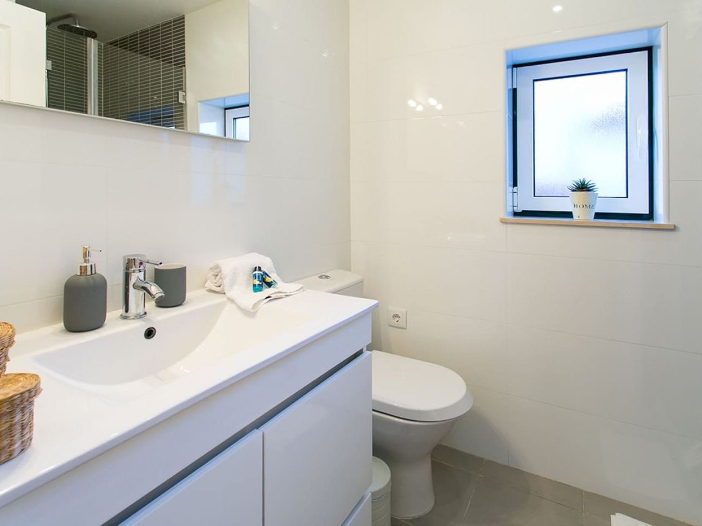 Joivy Cosy 1-bed Flat With Balcony In Alfama, Moments From The Port Apartment *