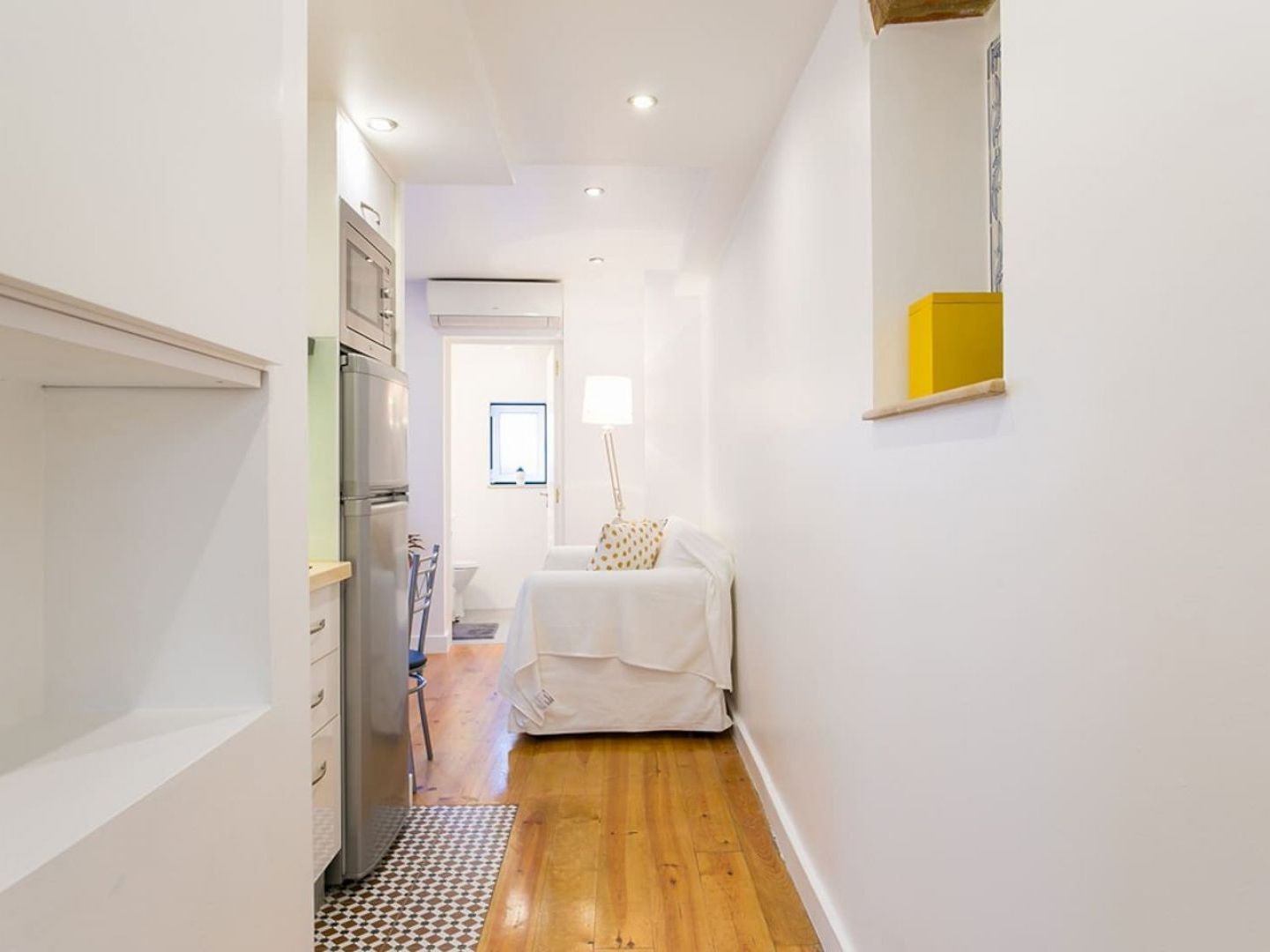 Joivy Cosy 1-bed Flat With Balcony In Alfama, Moments From The Port Lisbon