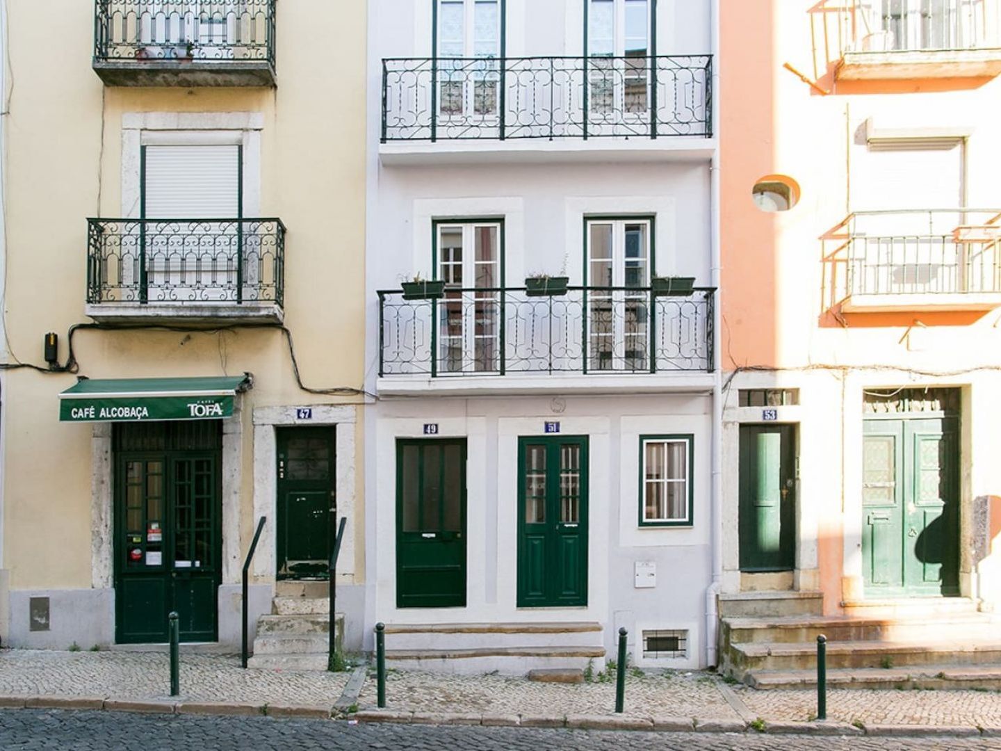 Joivy Cosy 1-bed Flat With Balcony In Alfama, Moments From The Port *