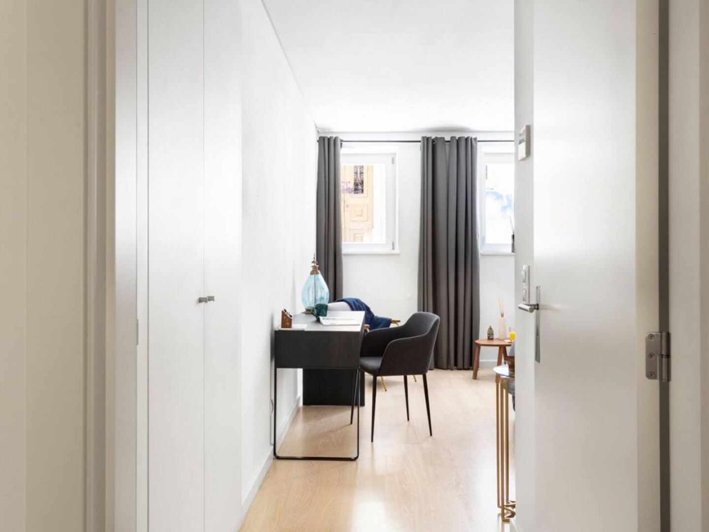 Altido Bright And Elegant 1br With Workspace And Huge Terrace In Pena, Close By Viewpoint Appartement Lisboa