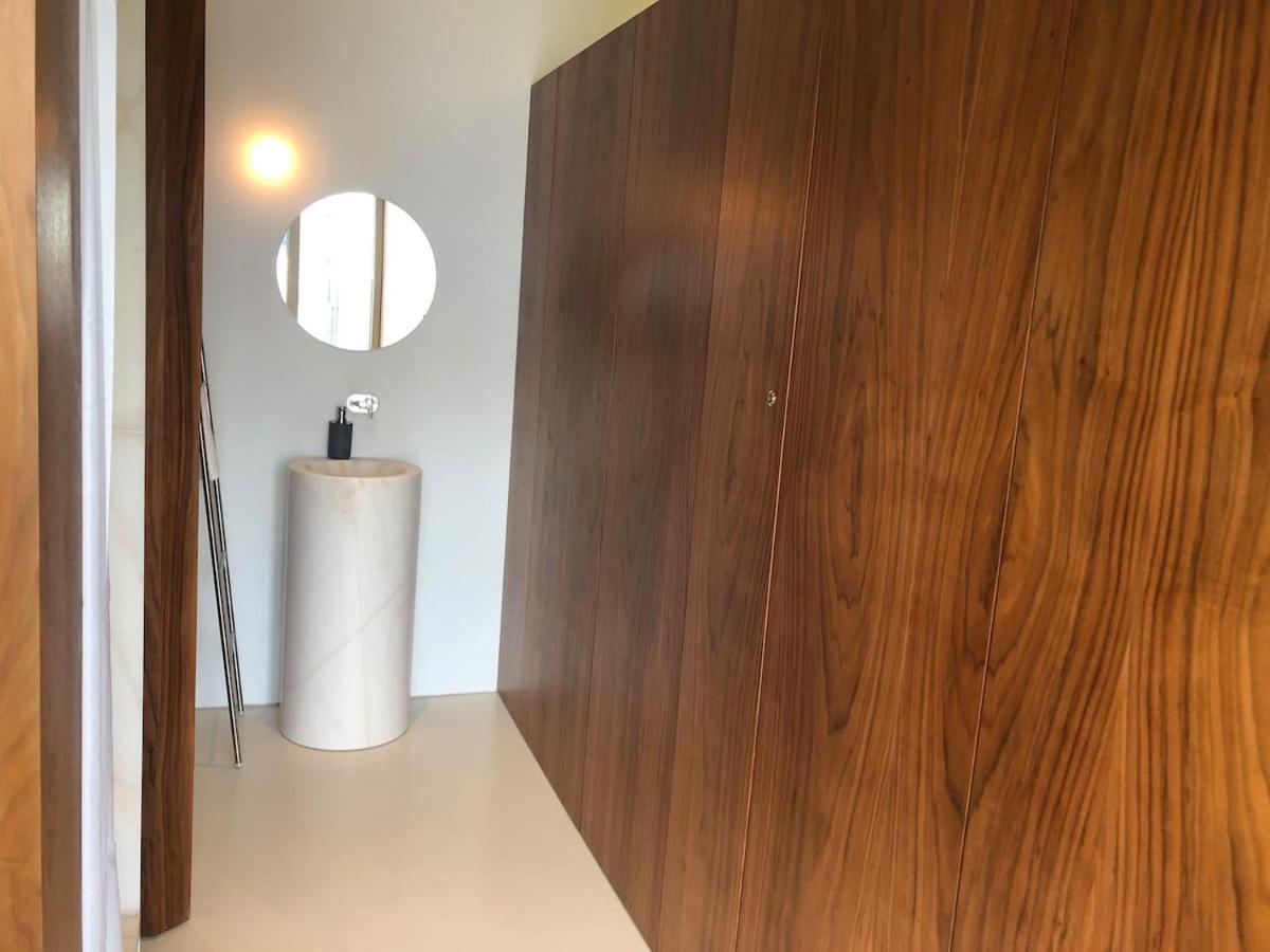 Architectural Poetry In An Unique 3bdrs View Flat Appartement