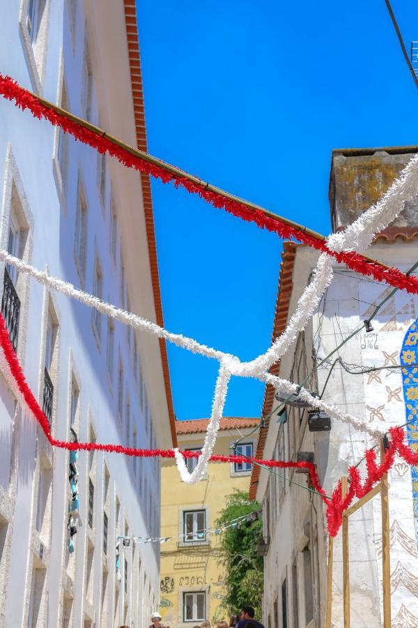 Indigo Moon's Secret Sanctuary In Alfama * Lissabon