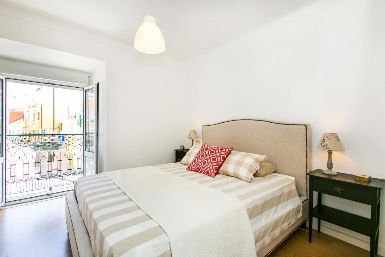 Apartamento Belem! Charming 2 Bedroom W Terrace, Wifi & Free Street Parking *