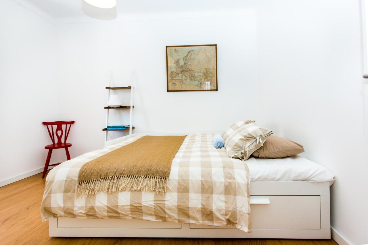 Apartamento Belem! Charming 2 Bedroom W Terrace, Wifi & Free Street Parking *
