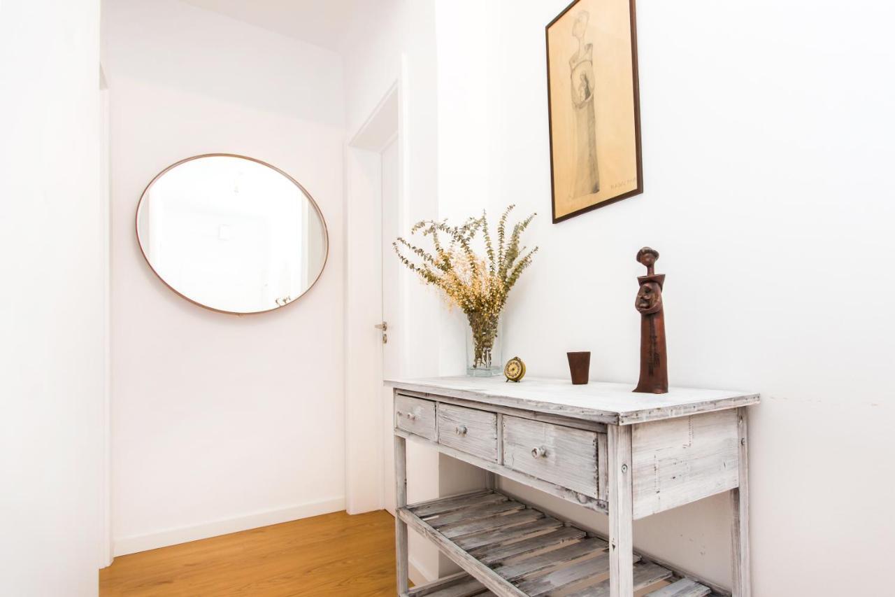 Belem! Charming 2 Bedroom W Terrace, Wifi & Free Street Parking Apartamento *