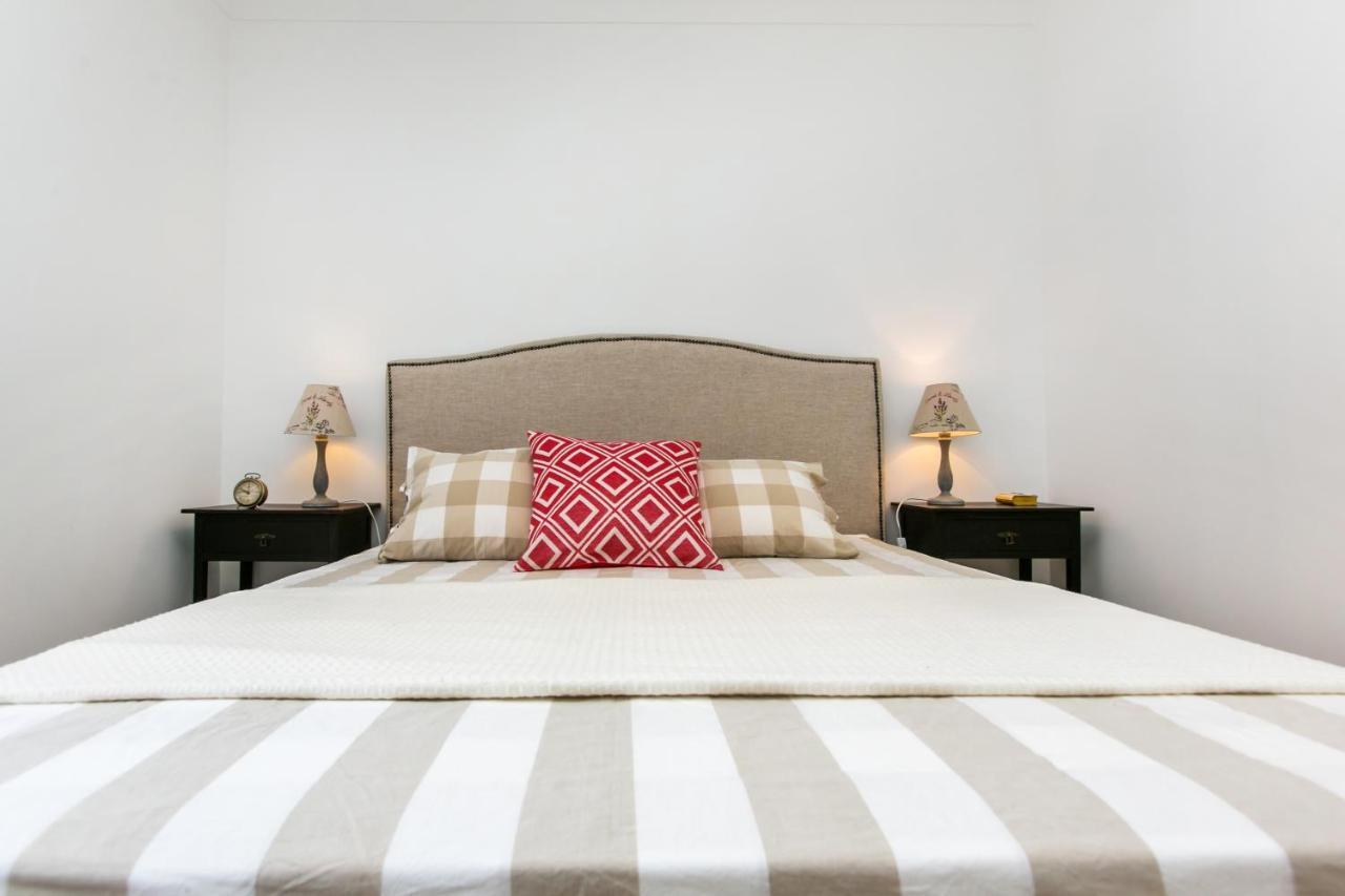 Apartamento Belem! Charming 2 Bedroom W Terrace, Wifi & Free Street Parking Lisboa
