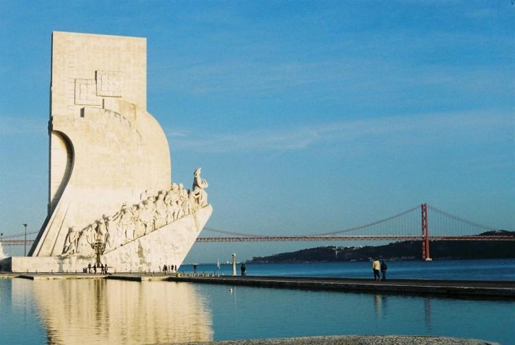 Belem! Charming 2 Bedroom W Terrace, Wifi & Free Street Parking Lisboa
