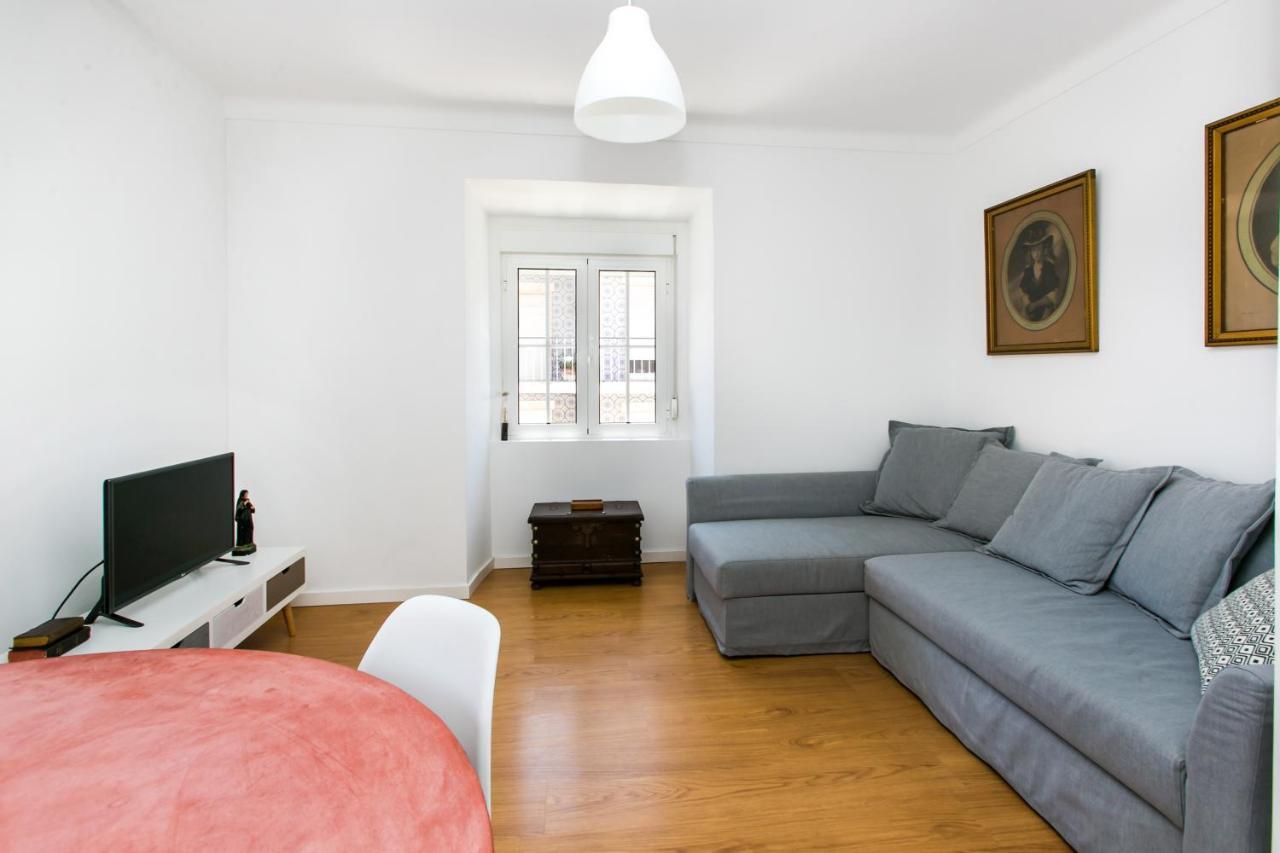 Apartamento Belem! Charming 2 Bedroom W Terrace, Wifi & Free Street Parking Lisboa
