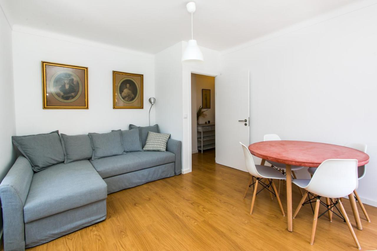 Apartamento Belem! Charming 2 Bedroom W Terrace, Wifi & Free Street Parking *