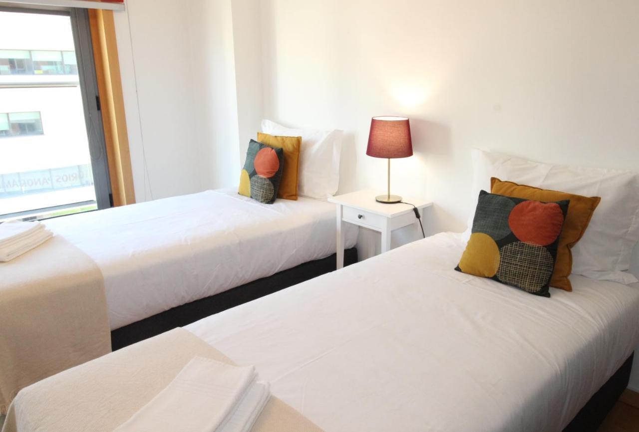 Apartamento Parque Nações River View ,free Wifi *
