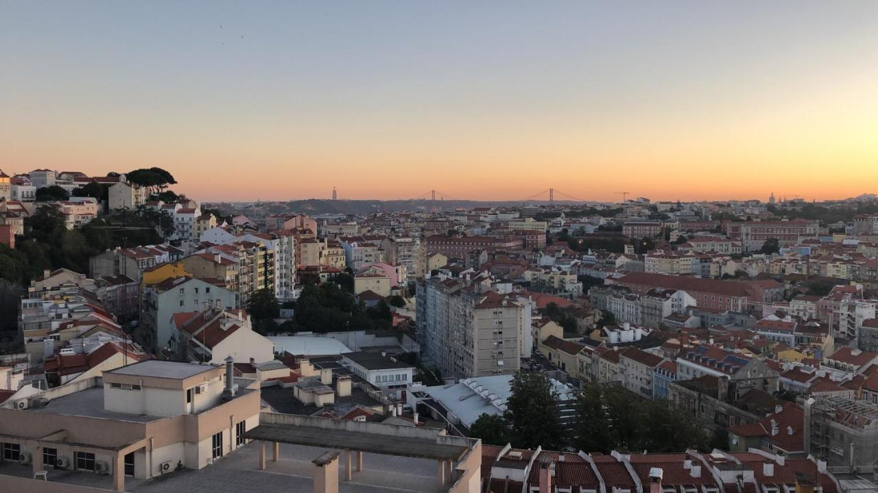 Private View Over Apartment Lisbon