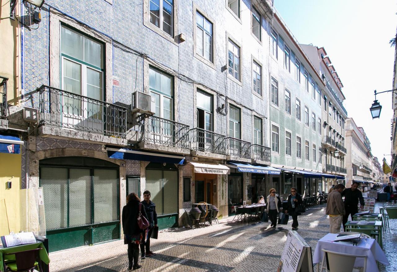 Apartment Downtown Correeiros