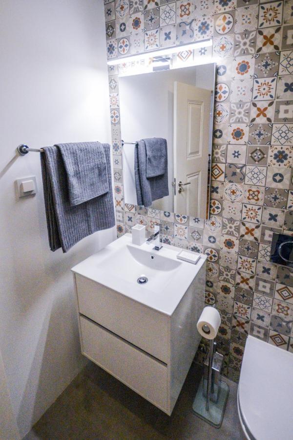 Sunny And Stylish - 11 Min To The Center Apartment