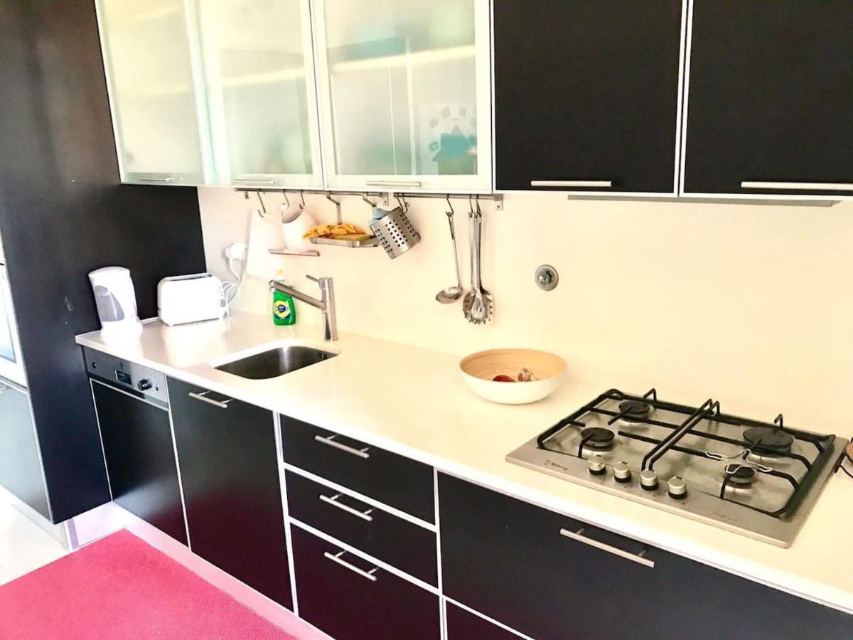 Luxury Part Of The - Modern With Airconditioning - Near Subway Appartement *