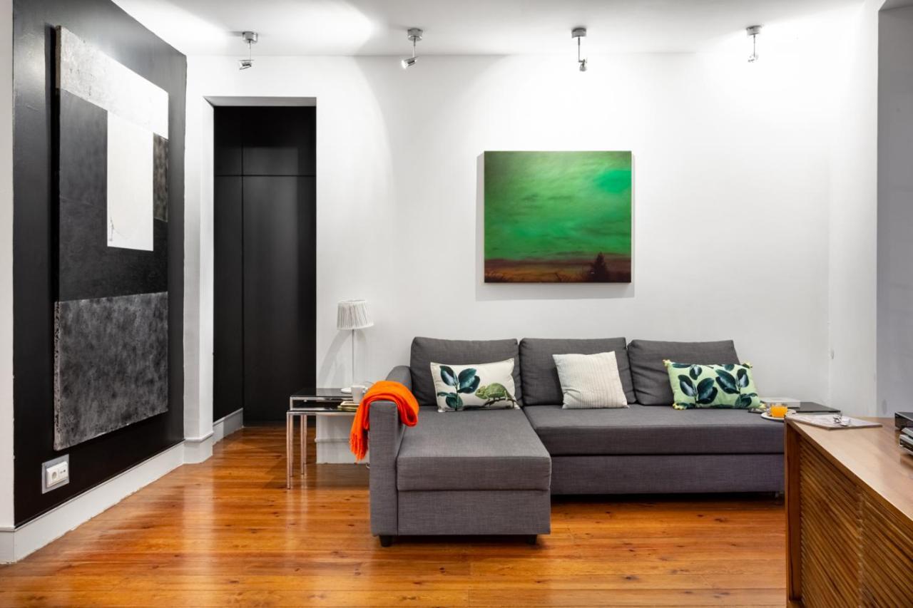 Apartment Joivy Bold And Colourful 1-bed Flat At The Heart Of Chiado, Nearby Carmo Convent