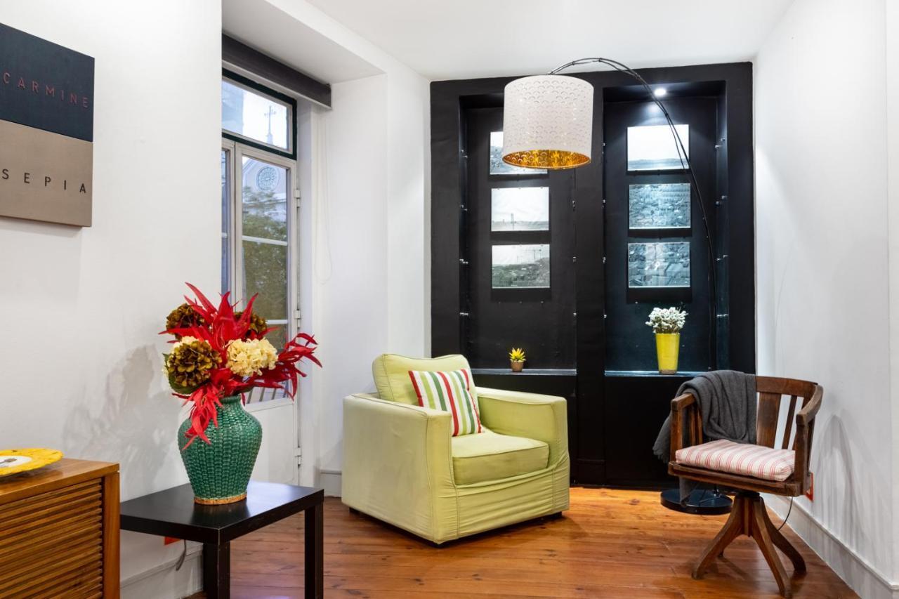 Joivy Bold And Colourful 1-bed Flat At The Heart Of Chiado, Nearby Carmo Convent Apartment Lisbon