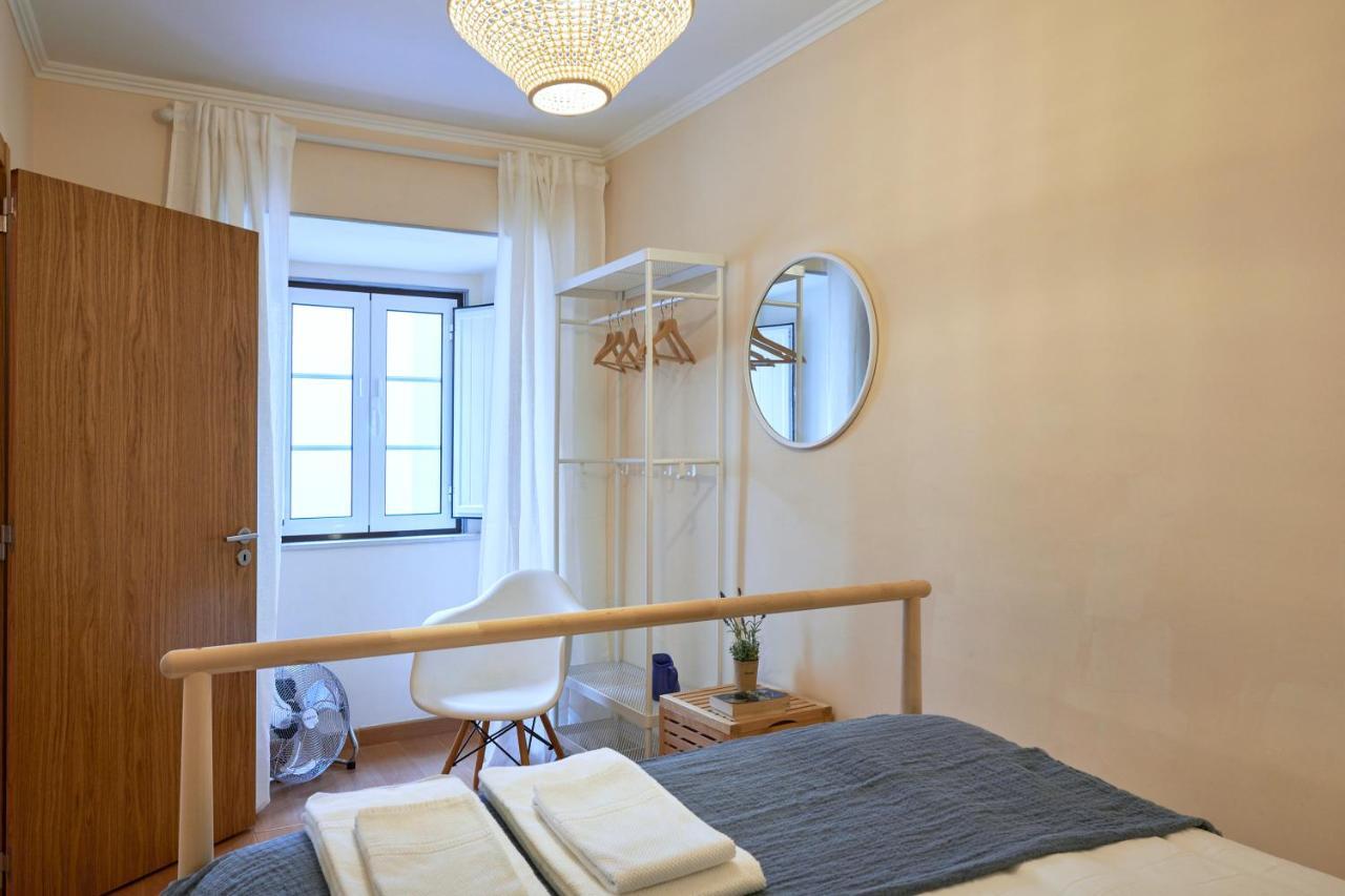 Spacious And Renovated With Amazing Patio, By Timecooler * Lissabon