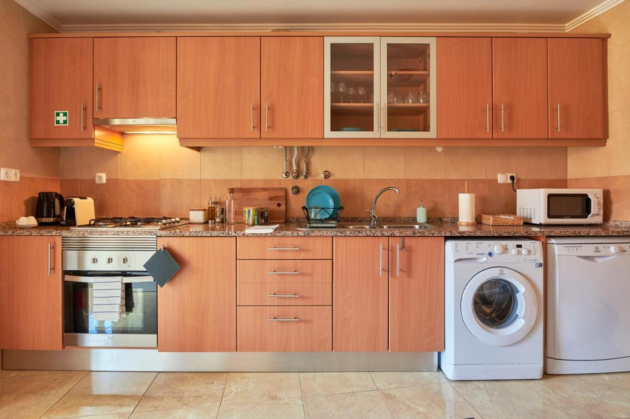 Renovated And Spacious Duplex With Patio, By Timecooler