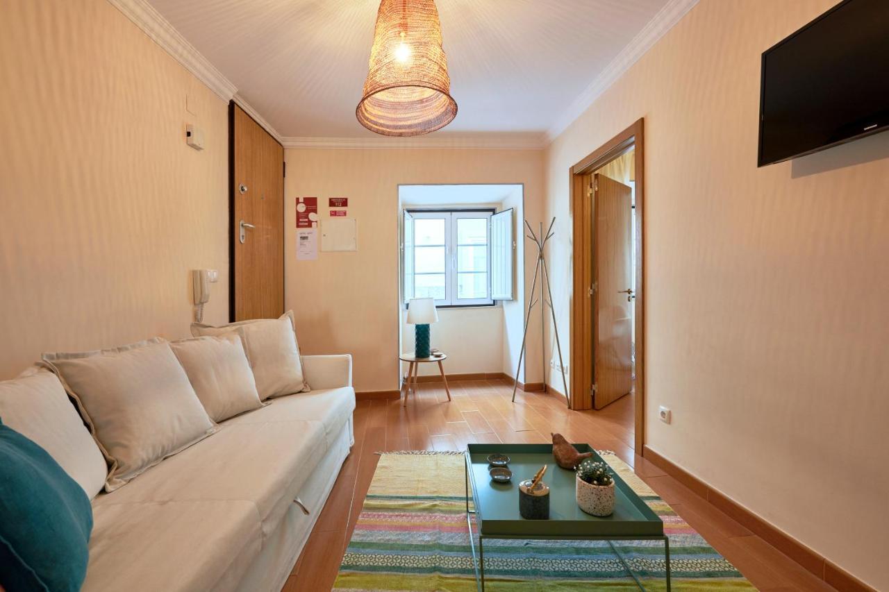 Spacious And Renovated With Amazing Patio, By Timecooler * Lissabon
