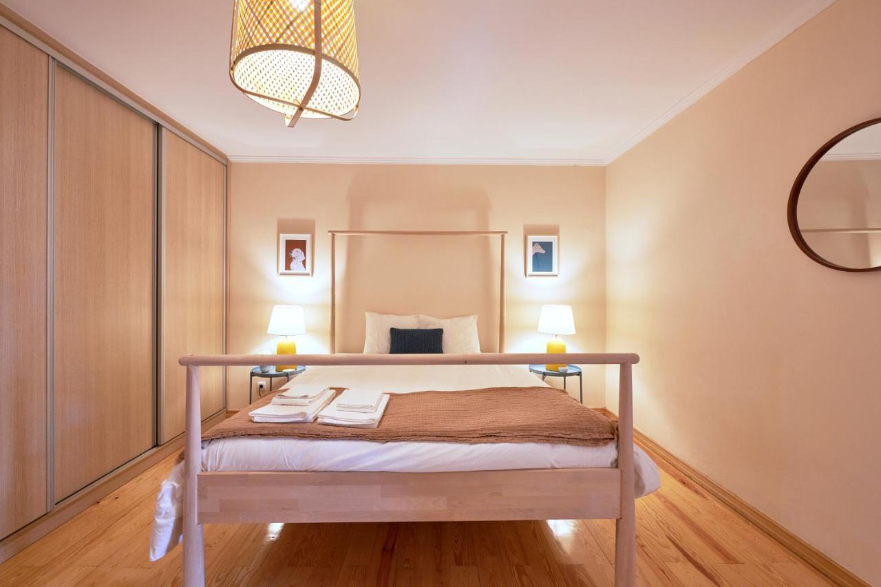 Renovated And Spacious Duplex With Patio, By Timecooler