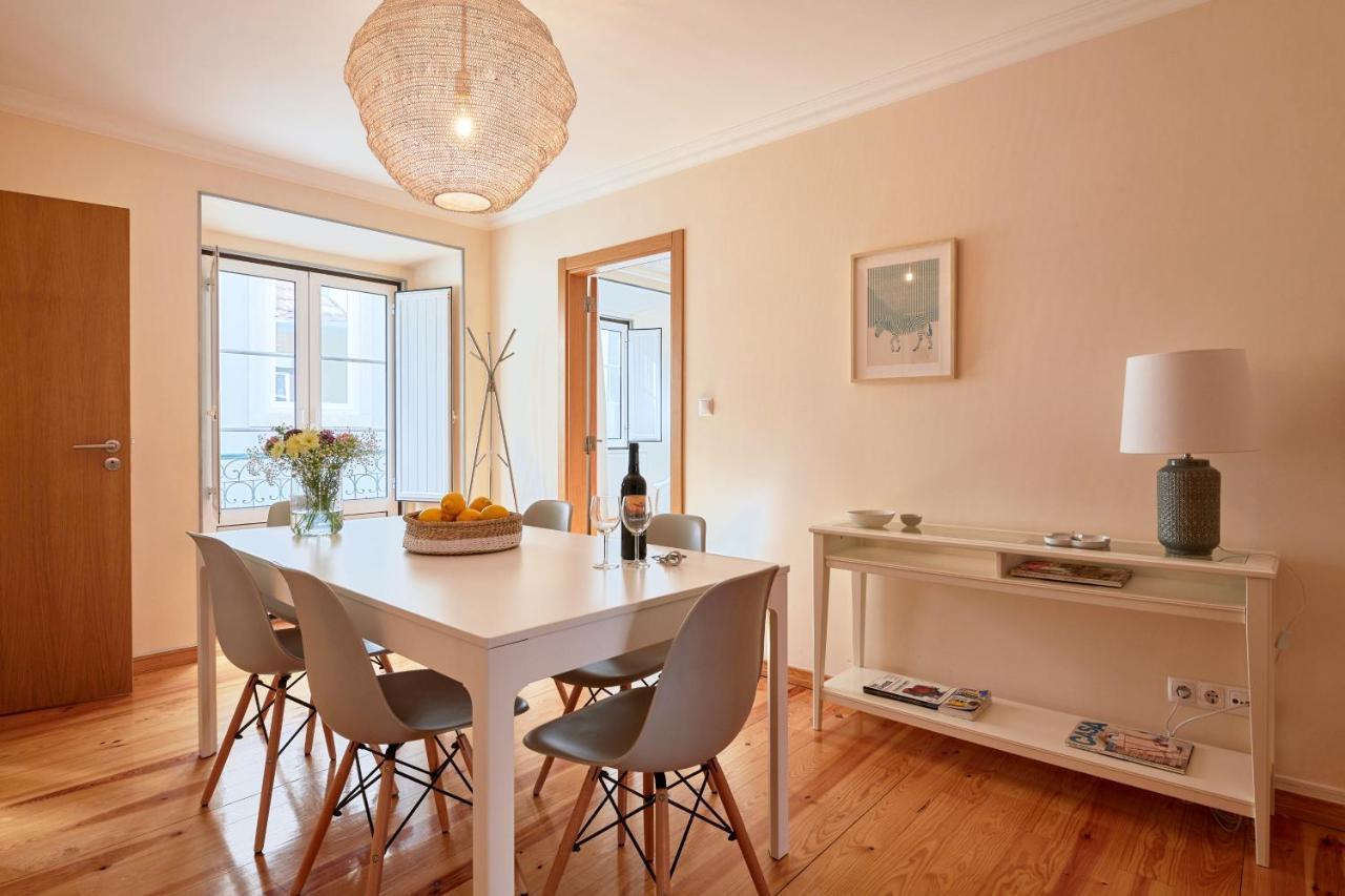 Renovated And Spacious Duplex With Patio, By Timecooler Lisboa