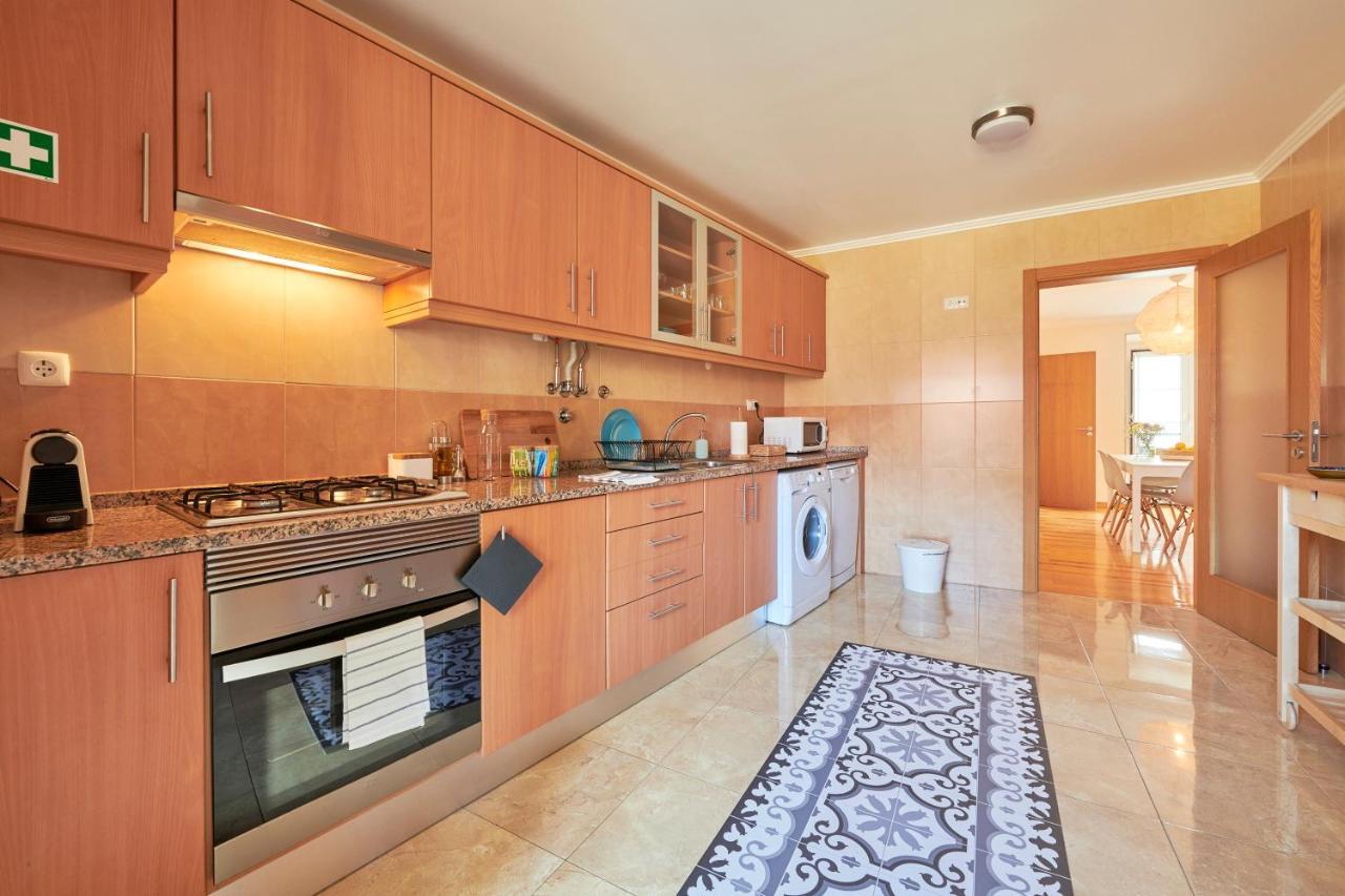 Renovated And Spacious Duplex With Patio, By Timecooler Lisboa