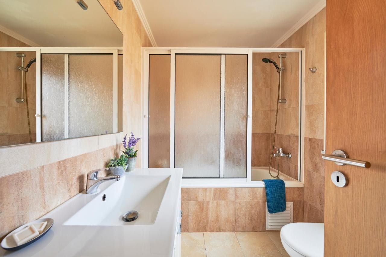 Renovated And Spacious Duplex With Patio, By Timecooler * Lisboa