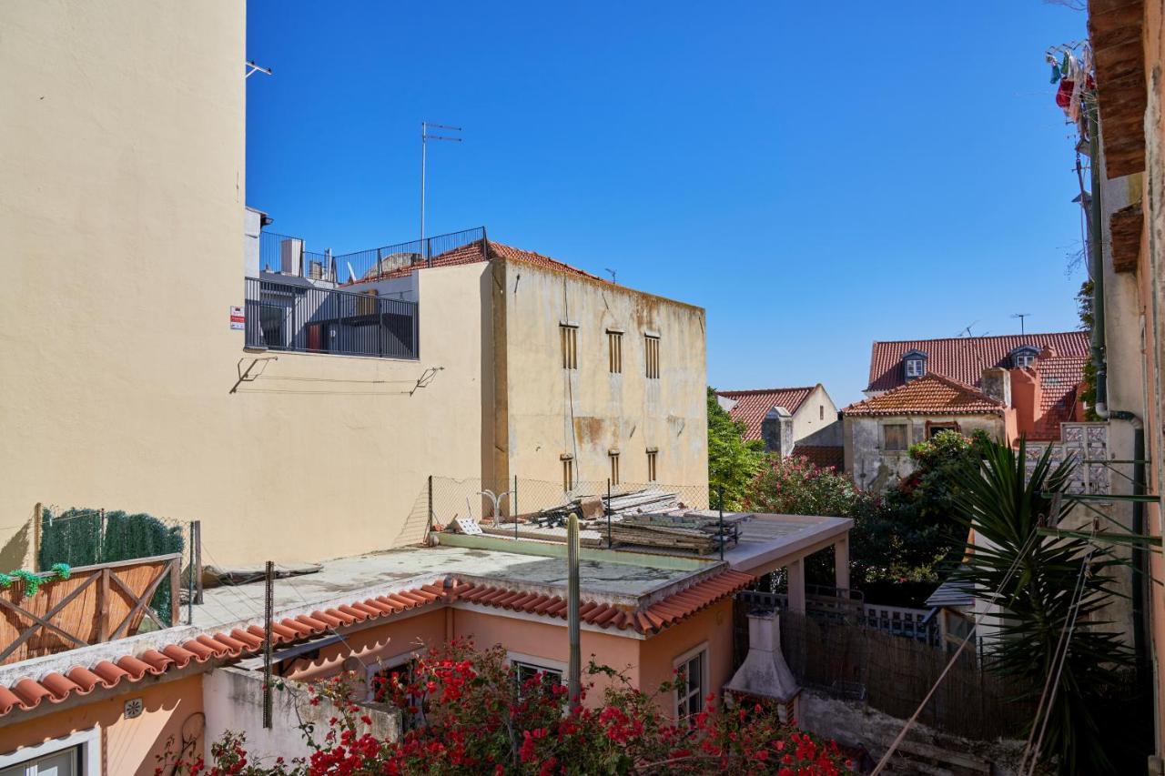 Aesthetic Riverview In Historical Lisbon