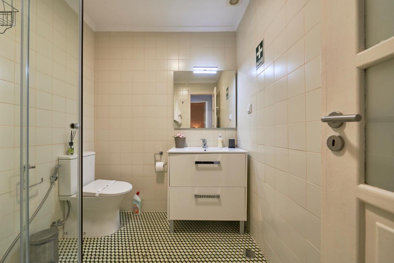 Aesthetic Riverview In Historical Apartment Lisbon