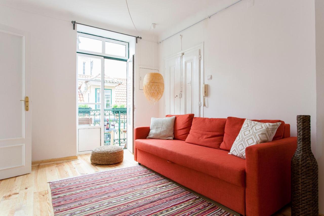 Apartment Downtown Correeiros *