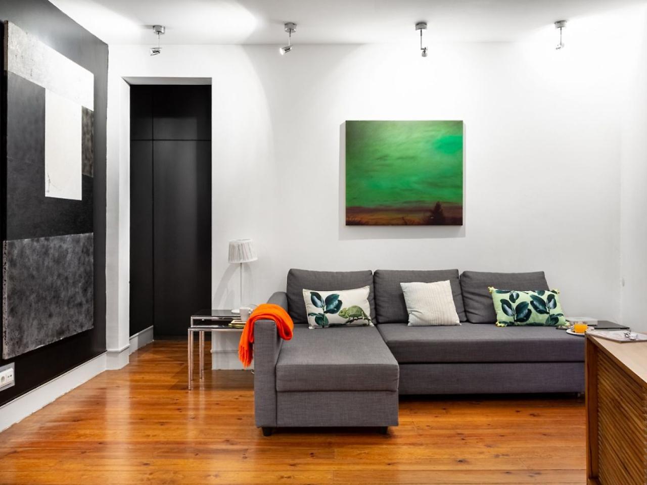Joivy Bold And Colourful 1-bed Flat At The Heart Of Chiado, Nearby Carmo Convent Lisbon