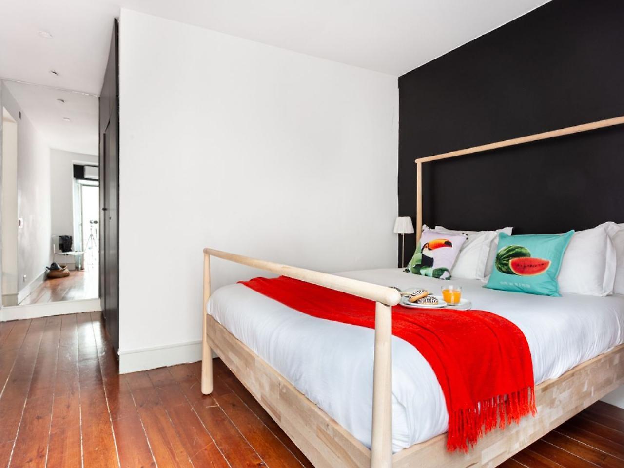 Joivy Bold And Colourful 1-bed Flat At The Heart Of Chiado, Nearby Carmo Convent Apartment