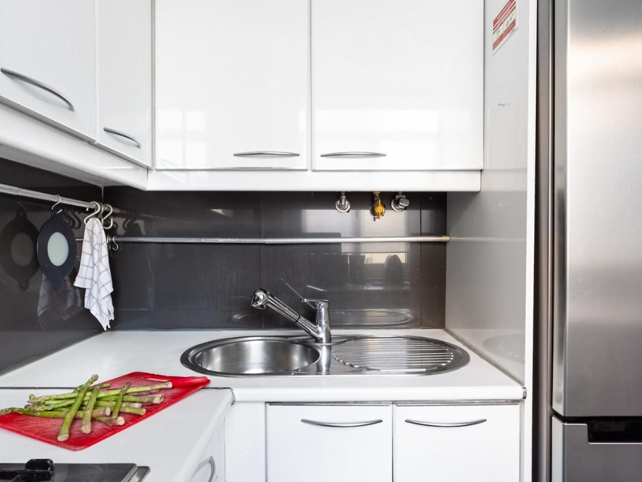 Joivy Bold And Colourful 1-bed Flat At The Heart Of Chiado, Nearby Carmo Convent Apartment
