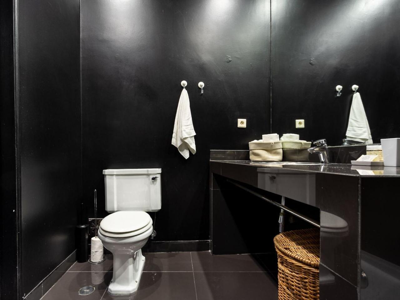 Joivy Bold And Colourful 1-bed Flat At The Heart Of Chiado, Nearby Carmo Convent Apartment Lisbon