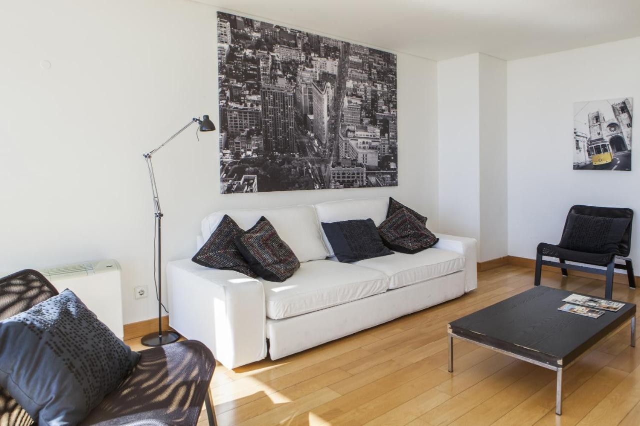 Rent4rest Parque Nacoes 17th Floor River View Lissabon
