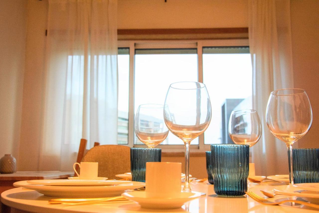 Appartement Orient - Modern, Spacious And Sunny! By The River! *
