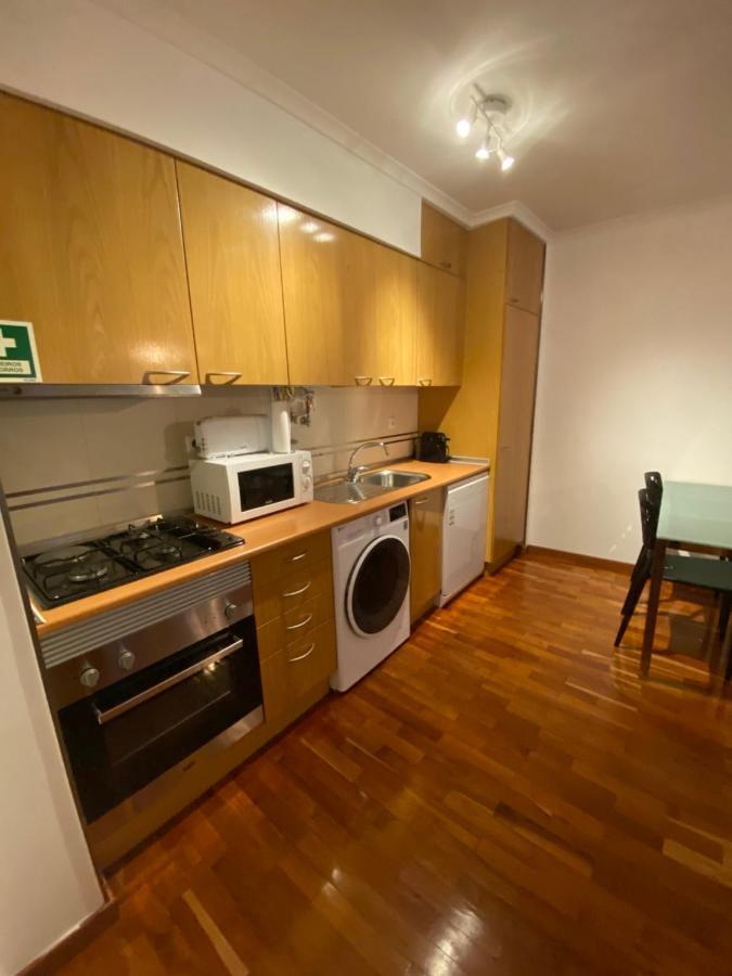 Prime Location - Historic District With Private Parking * Lisboa