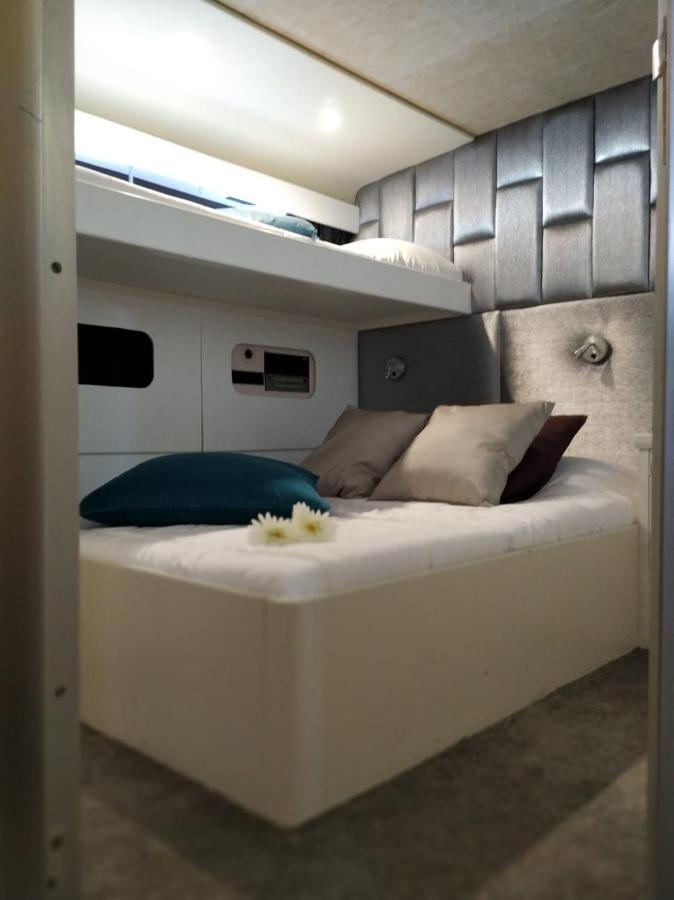 Sea Suites - Boat Bateau-hôtel Lisboa