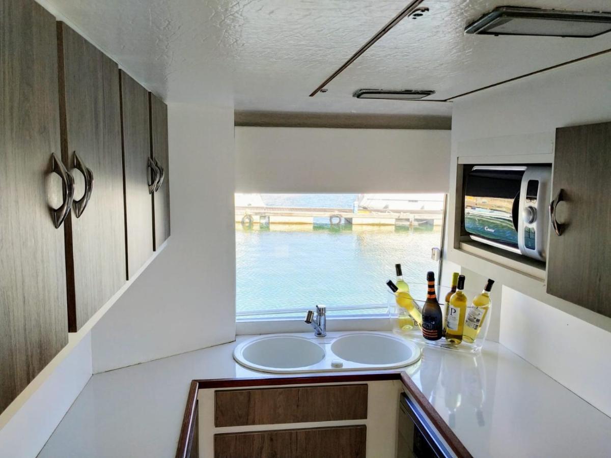 Bateau-hôtel Sea Suites - Boat *
