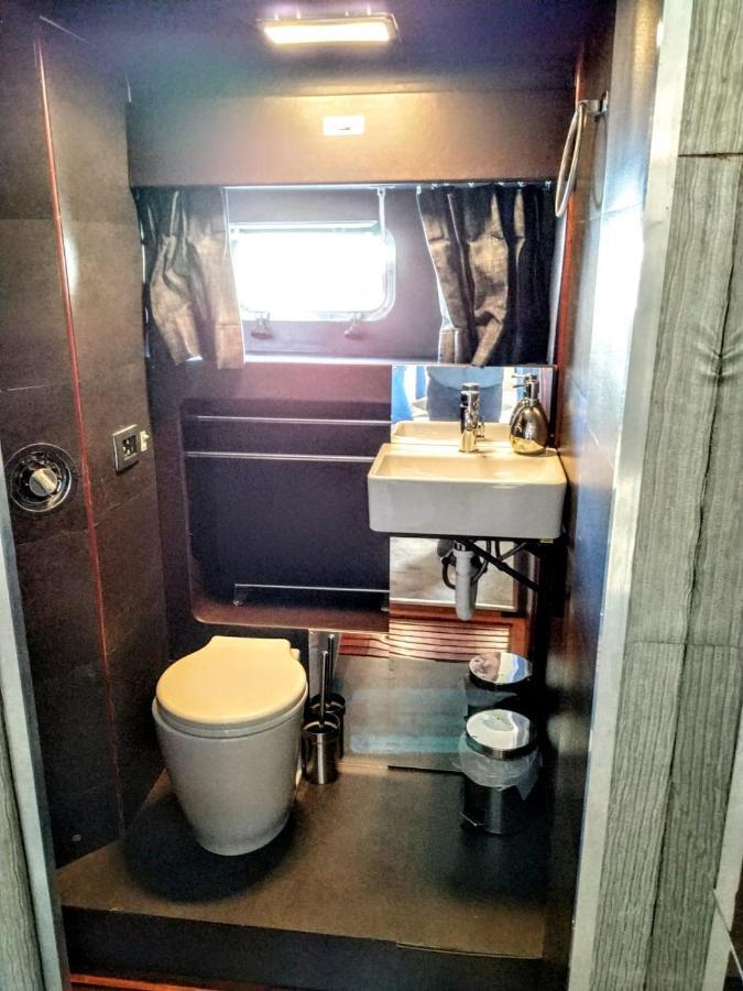 Botel Sea Suites - Boat *