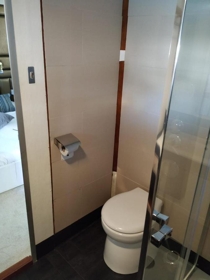 Botel Sea Suites - Boat