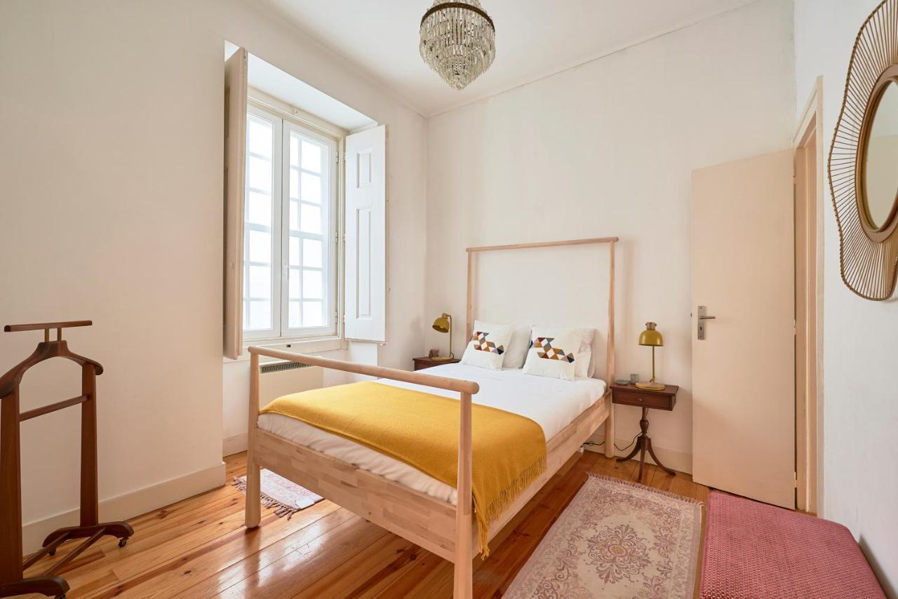 Spacious In The Perfect Location, By Timecooler Apartment Lissabon