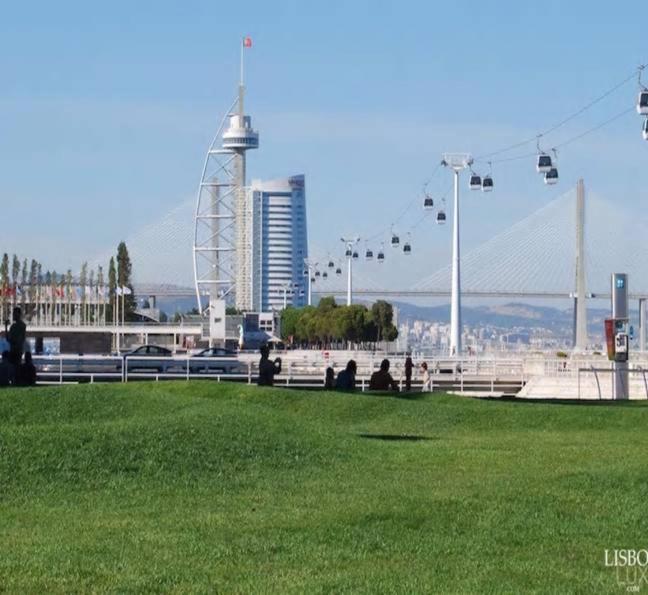 Parque Nações, Near Airport, Metro Station